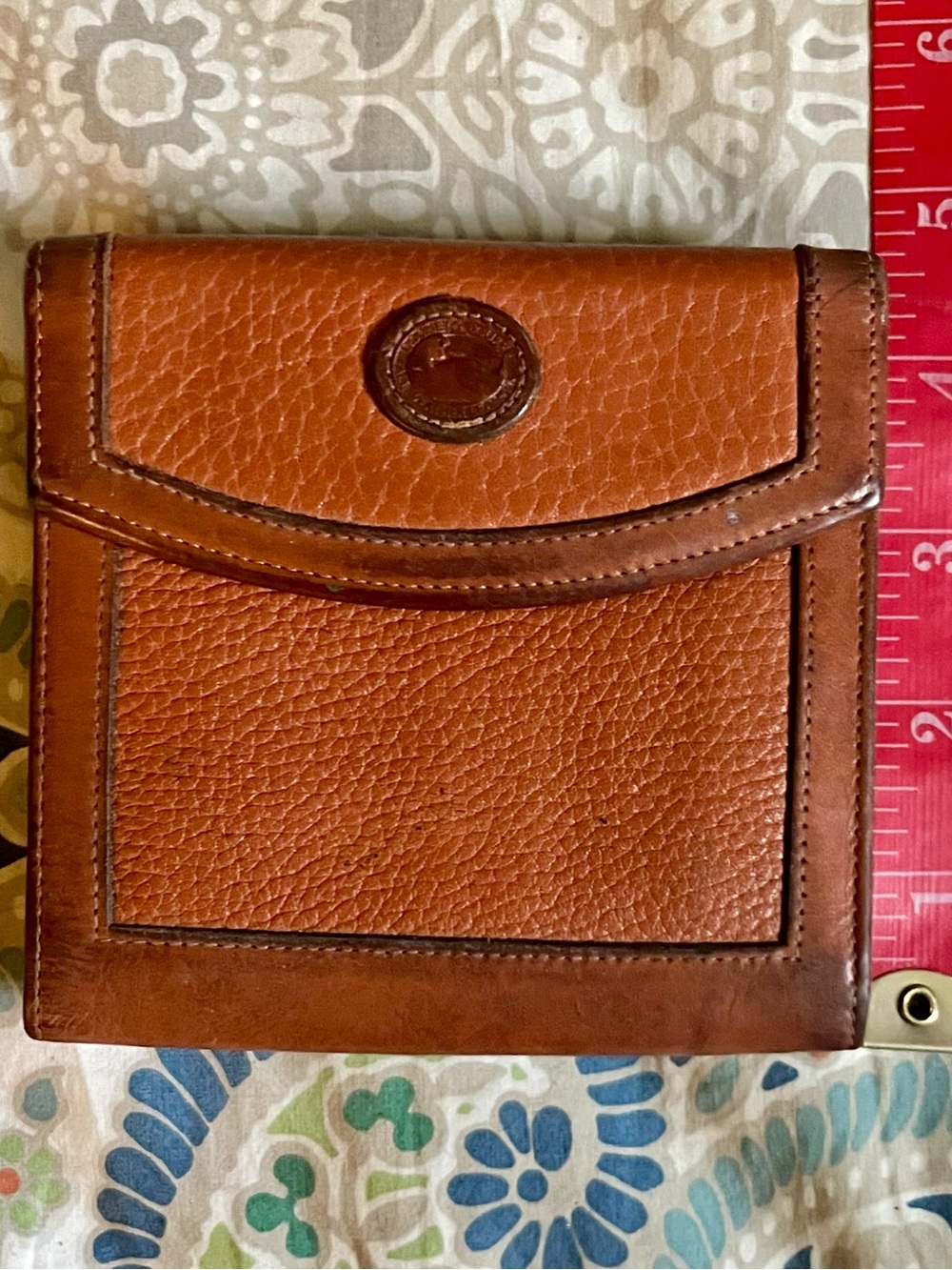 Dooney & Bourke vintage pebble grain brown/ tan all leather wallet - Picture 2 of 8